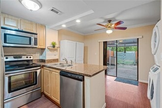 1927 SW 107th Ave in Miami, FL - Building Photo - Building Photo