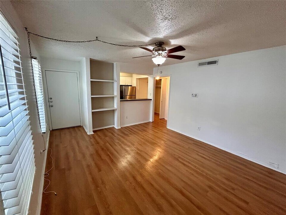 808 Winflo Dr in Austin, TX - Building Photo