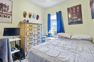 140 D St, Unit 2 in Boston, MA - Building Photo - Building Photo