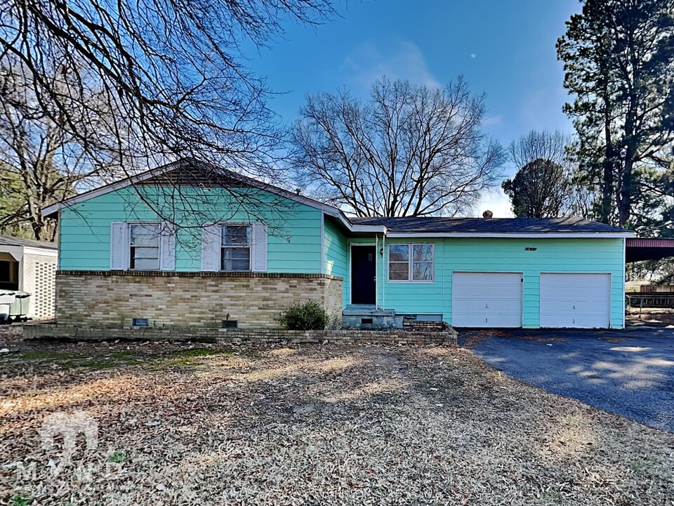 1657 Winfield Rd in Memphis, TN - Building Photo