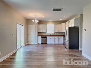 3317 Lacewing Dr in Zebulon, NC - Foto de edificio - Building Photo