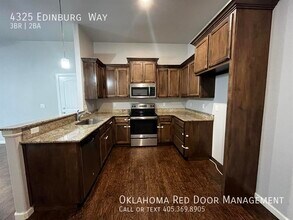 4325 Edinburg Way in Del City, OK - Foto de edificio - Building Photo