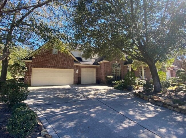 property at 94 E Fairbranch Cir