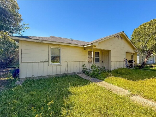 2517 Emogene St-Unit -Apt. A in Mobile, AL - Building Photo - Building Photo
