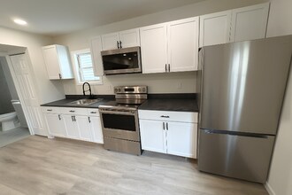 115 Crawford Ave in Altoona, PA - Foto de edificio - Building Photo