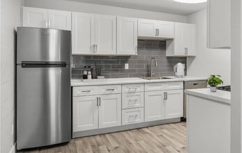 2025 W Indian School Rd in Phoenix, AZ - Building Photo - Building Photo