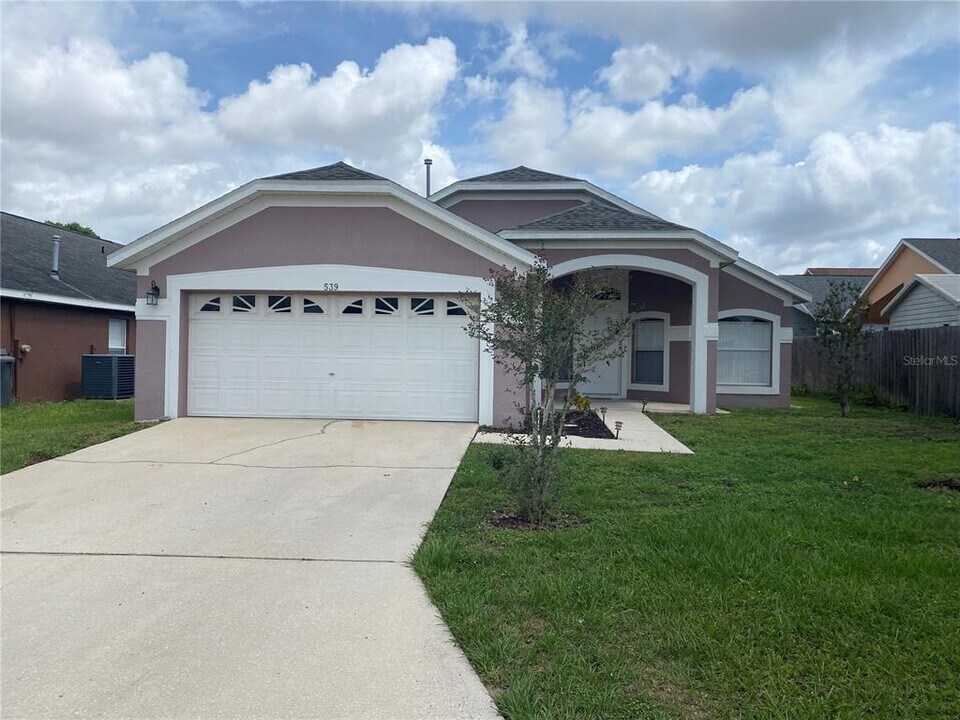 539 Lady Diana Dr in Davenport, FL - Building Photo