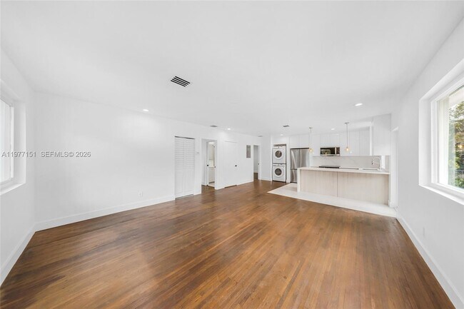 250 NW 98th St in Miami, FL - Building Photo - Building Photo