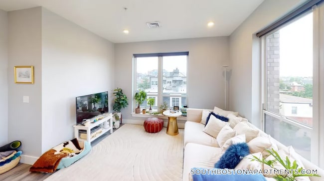 55 W Fifth St