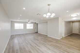 9229 S Las Lomitas Pl in Phoenix, AZ - Building Photo - Building Photo