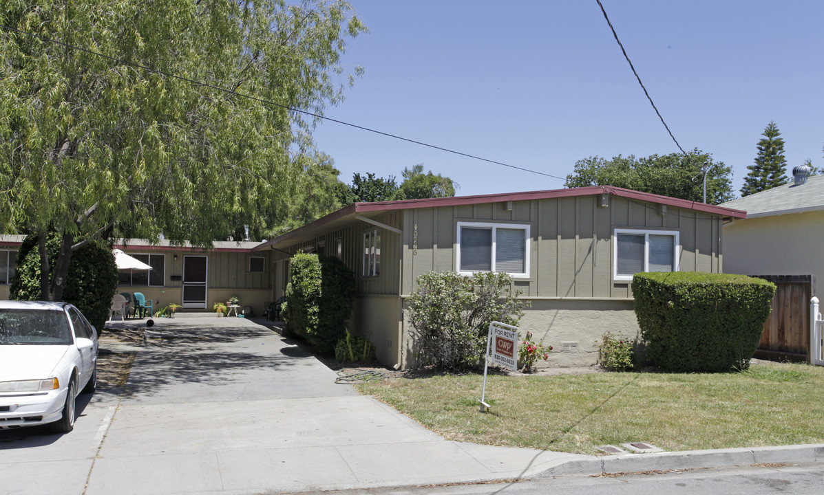 40918-40928 High St in Fremont, CA - Foto de edificio