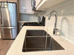 259 Gerrard St E in Toronto, ON - Building Photo - Building Photo