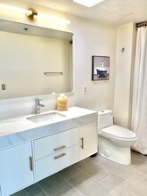 1730 Beacon St, Unit 4 in Brookline, MA - Building Photo - Building Photo