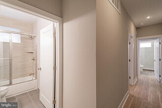 5412 Chancellor St in Philadelphia, PA - Foto de edificio - Building Photo