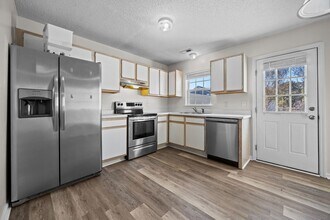 559 Corbin St in Jacksonville, NC - Building Photo - Building Photo