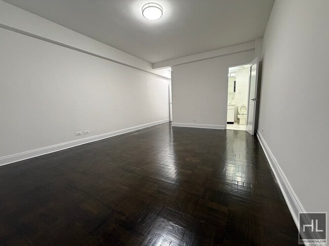 BEEKMAN PLACE, Unit 2B in New York, NY - Building Photo - Building Photo