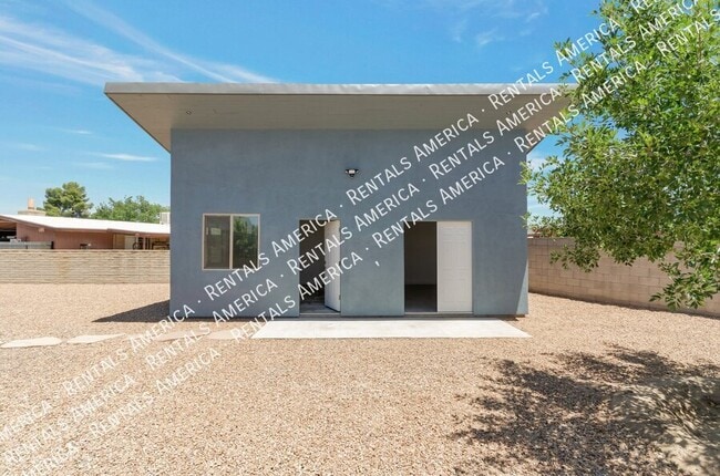property at 7500 N Rasmussen Ave