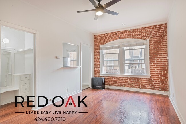 200 S Kenmore Ave