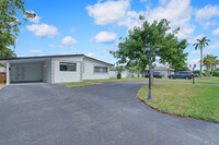 1333 SE 8th St in Deerfield Beach, FL - Building Photo - Building Photo