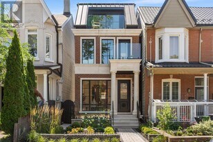 72 Montrose Ave in Toronto, ON - Building Photo