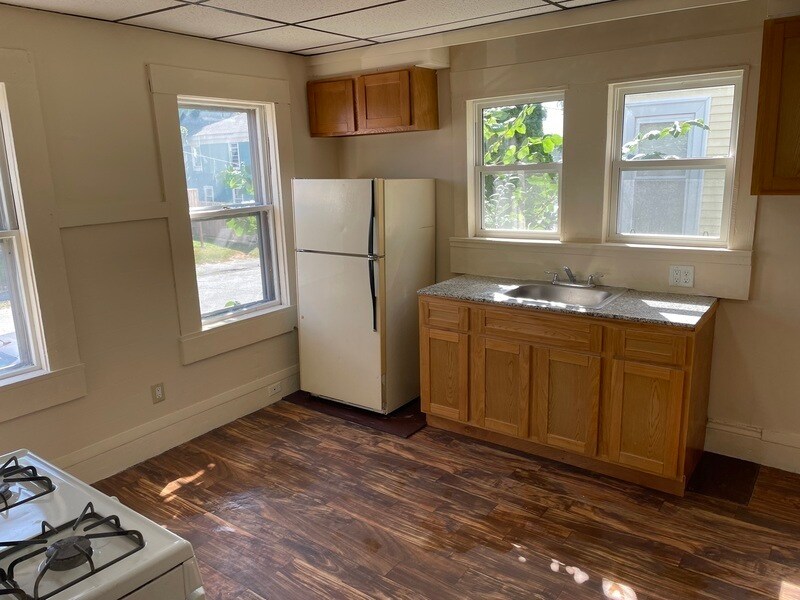 104 Portland St in Haverhill, MA - Building Photo