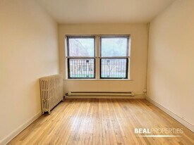 1050 W George St in Chicago, IL - Building Photo