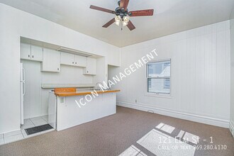 121 Elm St in Kalamazoo, MI - Building Photo - Building Photo