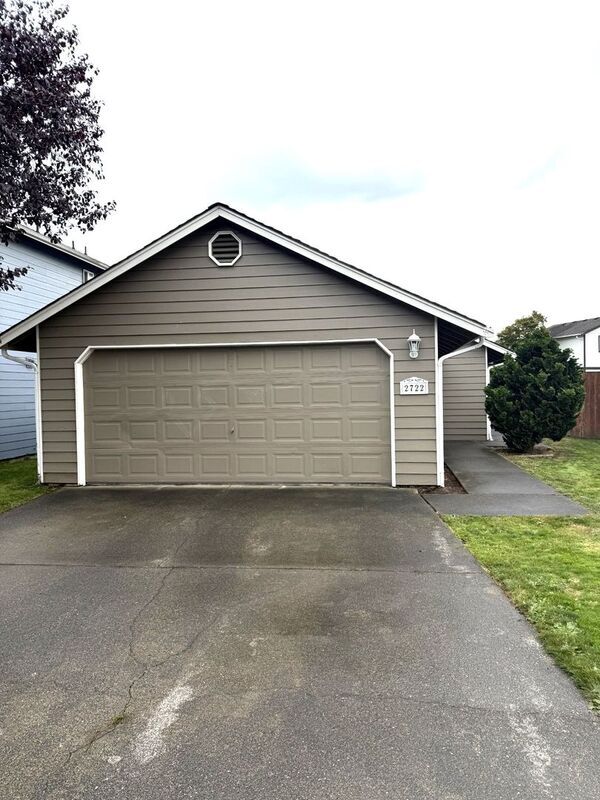 property at 2722 178th Pl NE