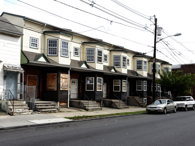 10-16 3rd St in Elizabeth, NJ - Building Photo - Building Photo