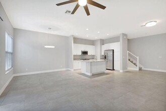4924 Pointe Midtown Way in Palm Beach Gardens, FL - Building Photo - Building Photo