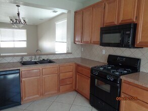 4531 Jade Ct in Lancaster, CA - Building Photo - Building Photo