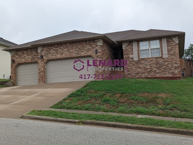 property at 1424 S Solaira St