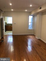 2227 S Rosewood St in Philadelphia, PA - Building Photo