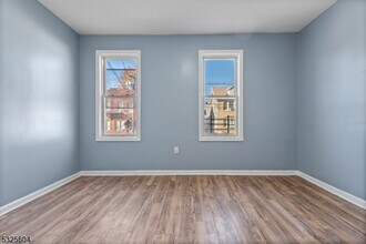 302 Clinton Pl-Unit -1 in Newark, NJ - Foto de edificio - Building Photo