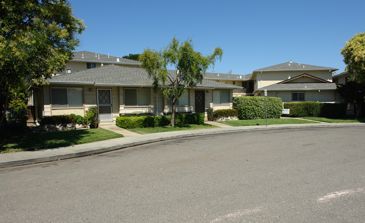 Gallatin Apartments in Santa Clara, CA - Building Photo