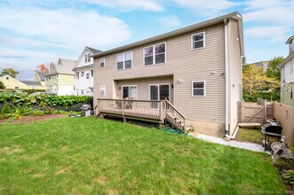 233 Fairfield Ave in Stamford, CT - Building Photo - Building Photo