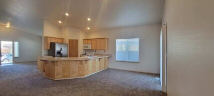 3842 SE Ryunkin St in Albany, OR - Building Photo - Building Photo