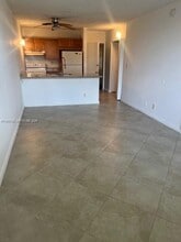 2401 Riverside Dr in Coral Springs, FL - Building Photo - Building Photo