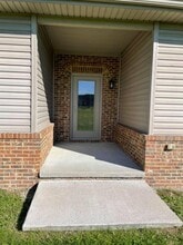104 Garden Gate Dr in Berea, KY - Building Photo - Building Photo