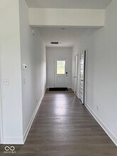 15302 Swallow Fls Wy in Fishers, IN - Foto de edificio - Building Photo