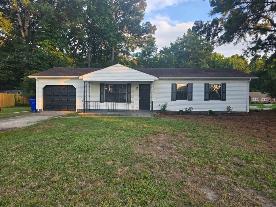 5632 Frank St in Suffolk, VA - Building Photo