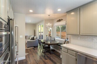 5159 Churchwood Dr in Oak Park, CA - Building Photo - Building Photo