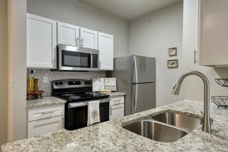 The Highline in San Antonio, TX - Building Photo - Building Photo