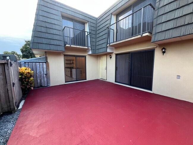 4604 46th Way in West Palm Beach, FL - Building Photo - Building Photo