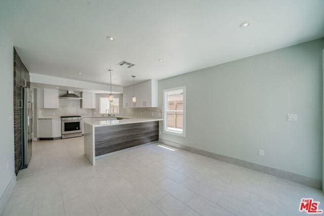 property at 481 S Holt Ave
