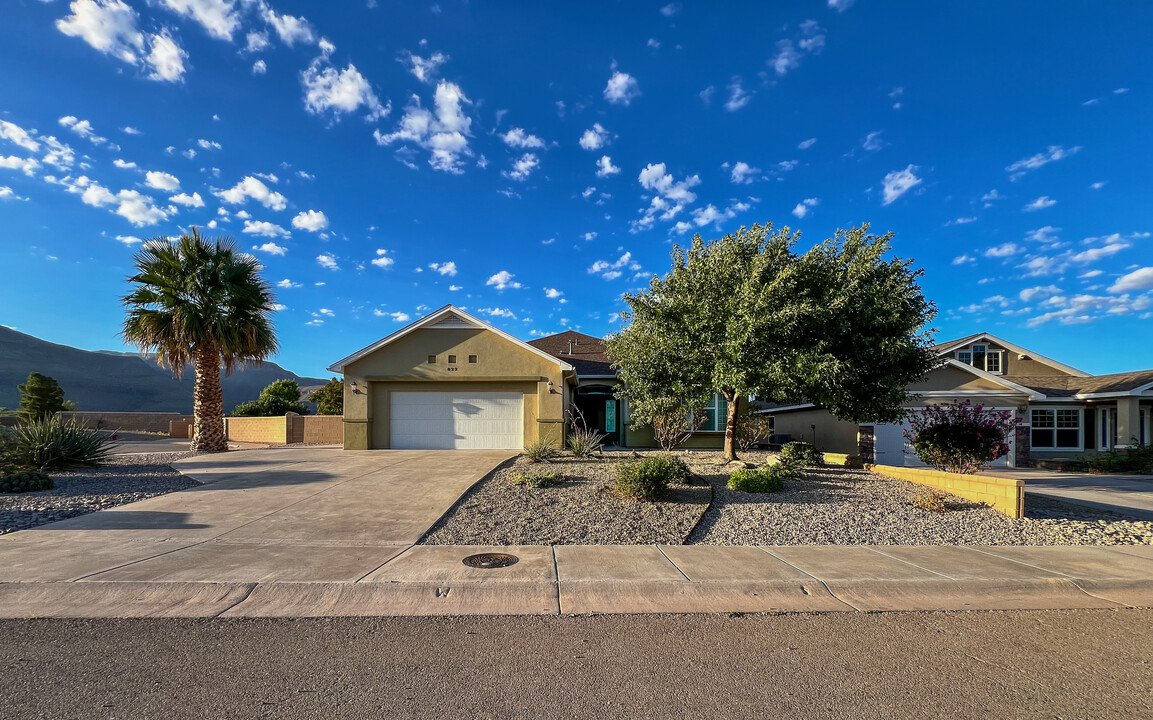 822 Shiprock in Alamogordo, NM - Building Photo