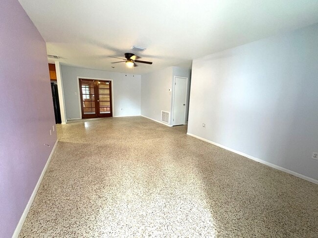 128 N Pompano Ave in Sarasota, FL - Building Photo - Building Photo