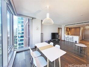 1555 Kapiolani Blvd in Honolulu, HI - Building Photo - Building Photo