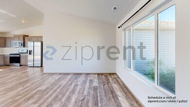 10303 W Salmonberry in Cheney, WA - Building Photo - Building Photo