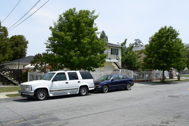 3467 Michael Dr in Redwood City, CA - Building Photo - Building Photo